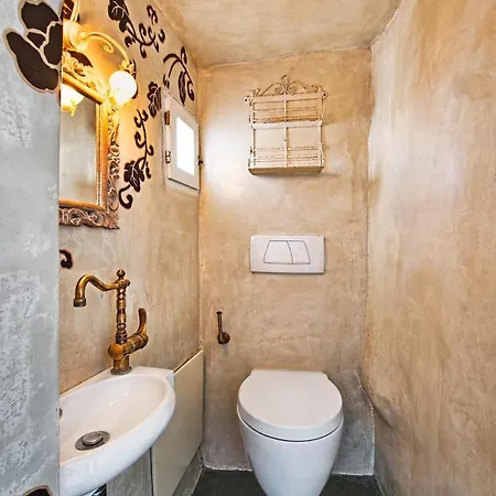 Matilde Volcano View Holiday home Oia (Santorini)
