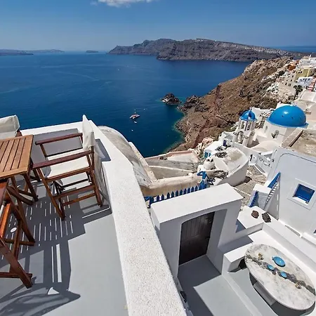 Matilde Volcano View Oia (Santorini)